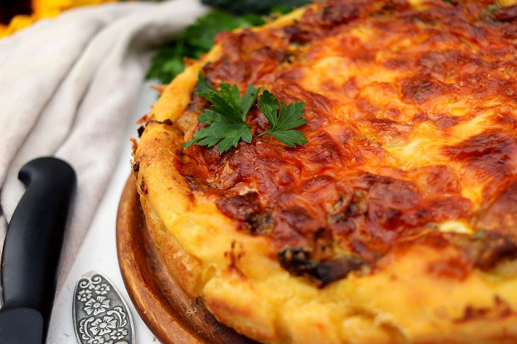 Potato tart with mushrooms and chicken - hearty, fragrant and tasty