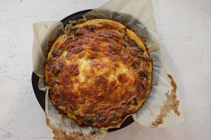 Potato tart with mushrooms and chicken - hearty, fragrant and tasty