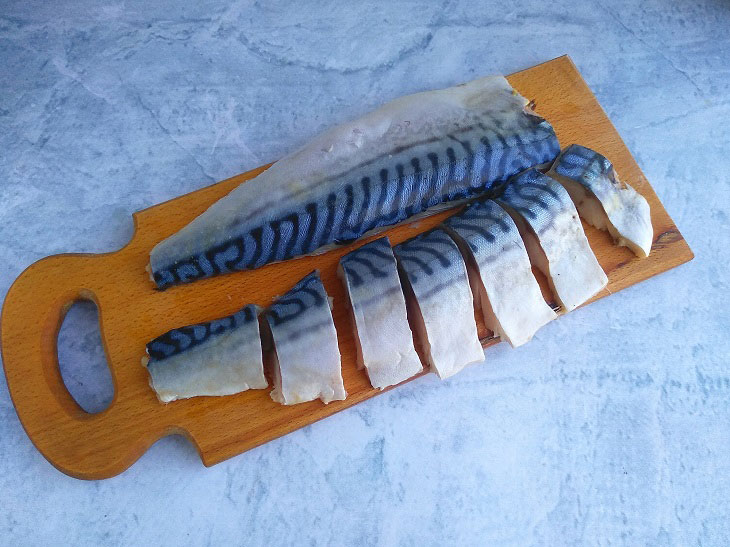 Mackerel in an unusual marinade - a simple and very tasty recipe