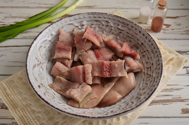 Herring in honey marinade for 2 hours - an unusual and tasty snack