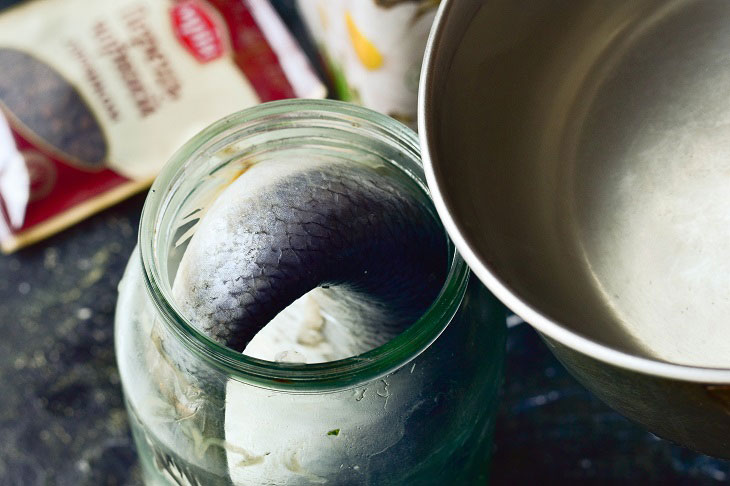 Salted herring in brine - a simple and tasty recipe