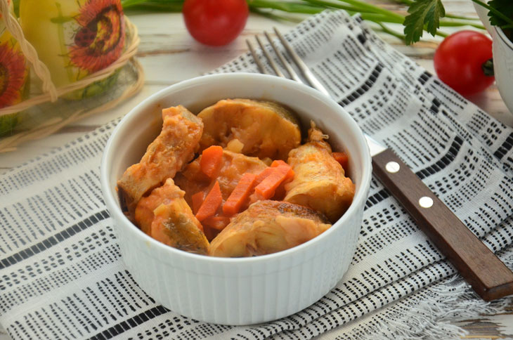 Hake with vegetables in tomato - the fish is very tender and juicy