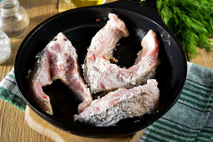 Carp fried in a pan - simple, tasty and healthy