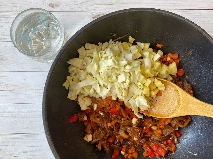 Lagman with beef - a hearty and nutritious dish