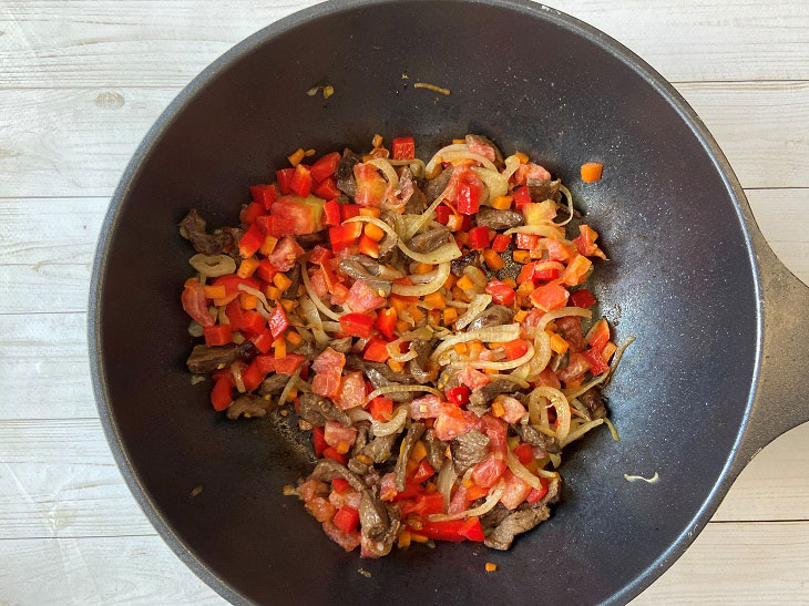 Lagman with beef - a hearty and nutritious dish