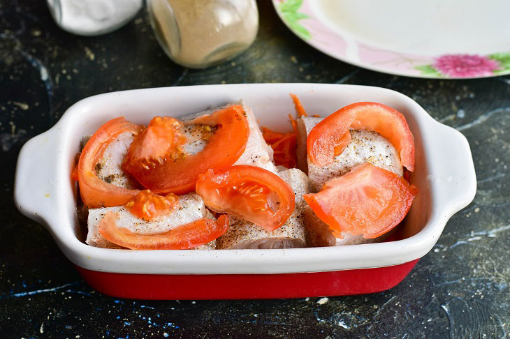 Lakomka fish in the oven for the New Year - a beautiful and tasty dish