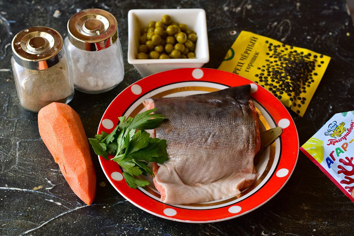 Aspic of pink salmon for the New Year - festive and tasty