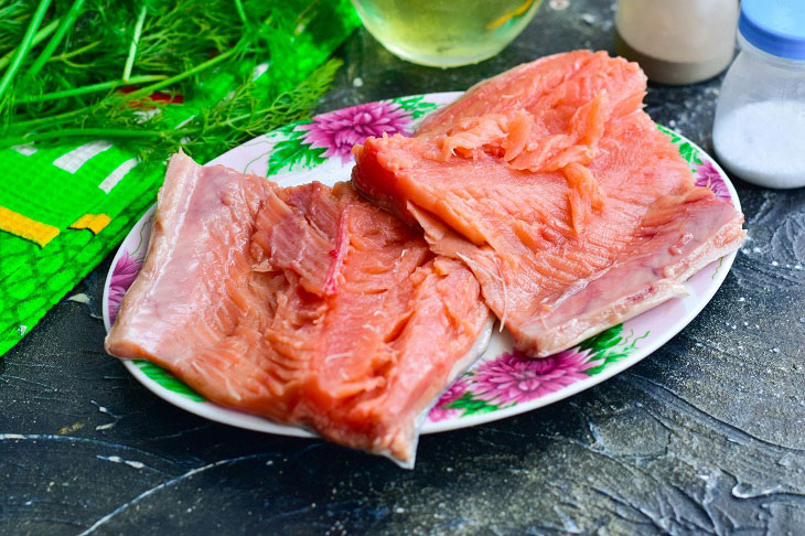Festive brizol from pink salmon "Goldfish" - tasty and appetizing