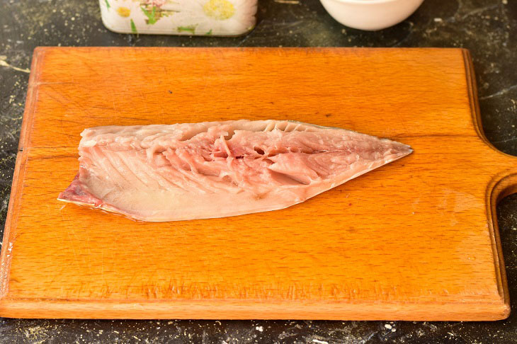 Mackerel "Goldfish" in a pan - a spectacular and tasty dish