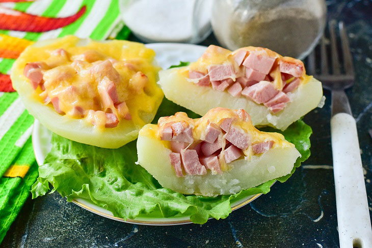 Snack boats from potatoes with sausage - tasty and original