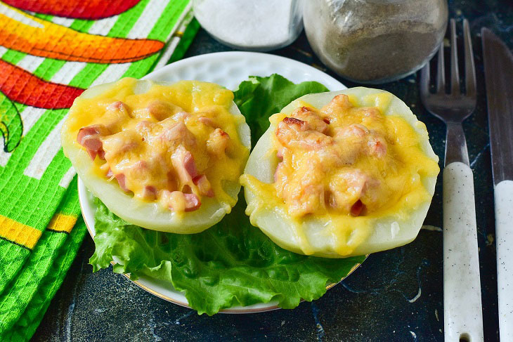 Snack boats from potatoes with sausage - tasty and original