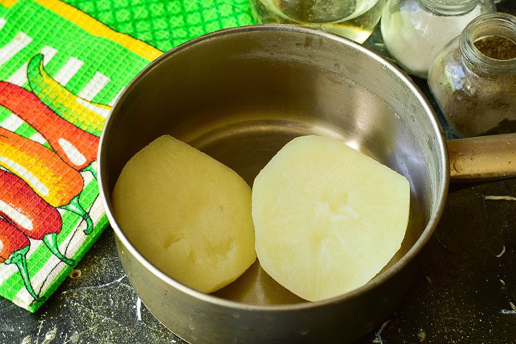 Snack boats from potatoes with sausage - tasty and original