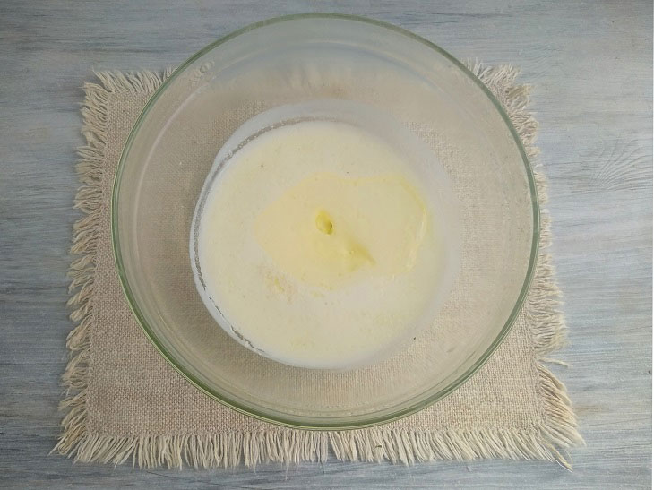 Tatar peremyachi (belyashi) on kefir - a quick and easy recipe