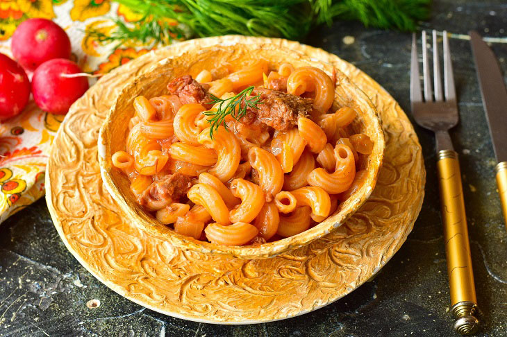 Rustic pasta - a delicious and fragrant dish