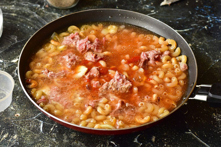 Rustic pasta - a delicious and fragrant dish