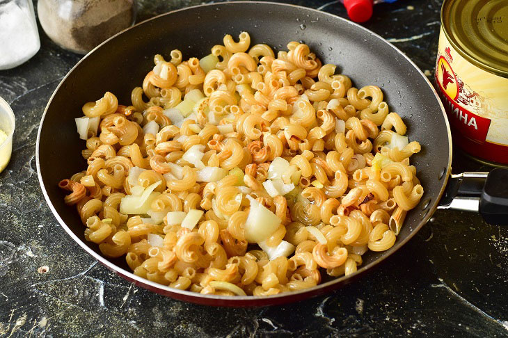 Rustic pasta - a delicious and fragrant dish