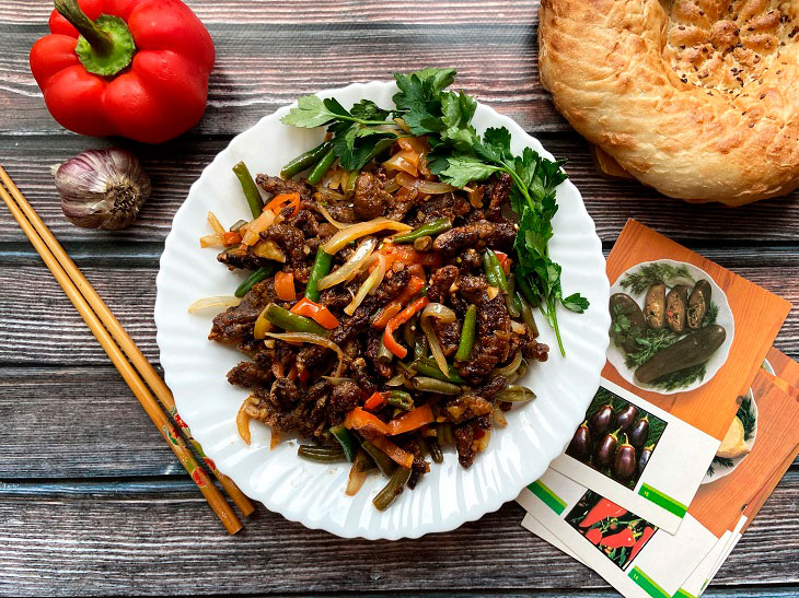 Chinese beef with vegetables - juicy, soft and savory