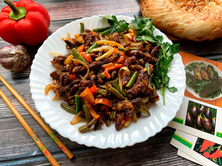 Chinese beef with vegetables - juicy, soft and savory