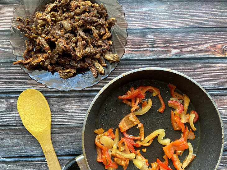 Chinese beef with vegetables - juicy, soft and savory