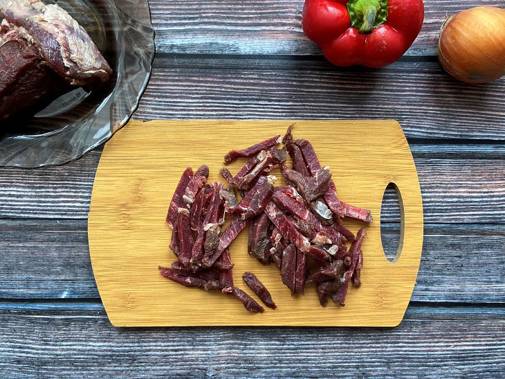 Chinese beef with vegetables - juicy, soft and savory