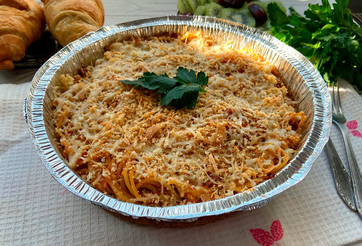 Bolognese spaghetti pie - tasty, satisfying and original