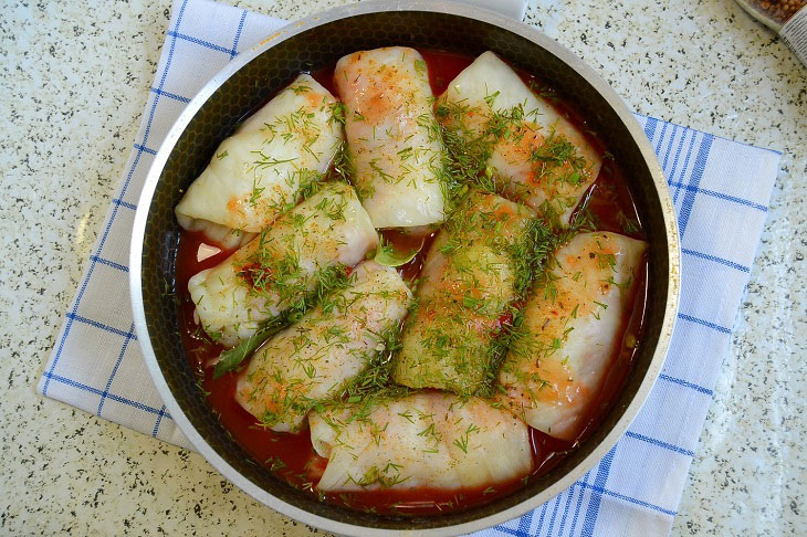 Turkish cabbage rolls - juicy, tasty and fragrant