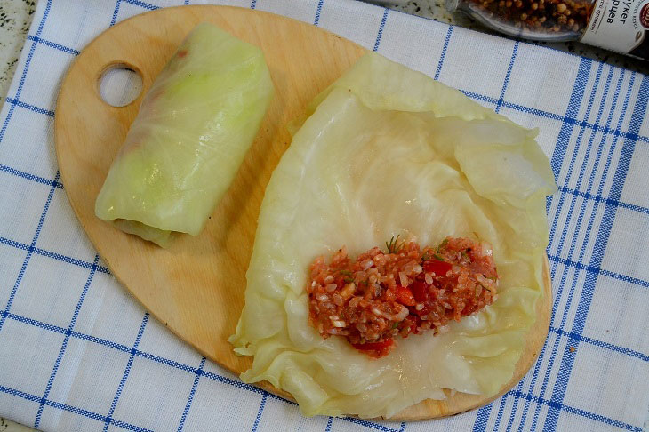 Turkish cabbage rolls - juicy, tasty and fragrant