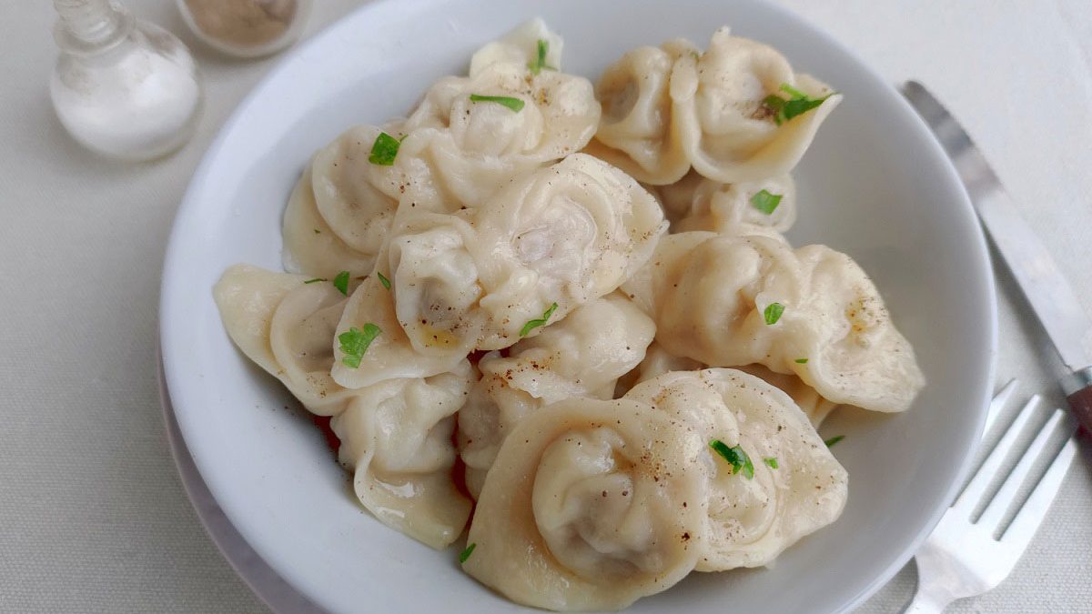 Siamese dumplings – a delicious dish with an interesting presentation