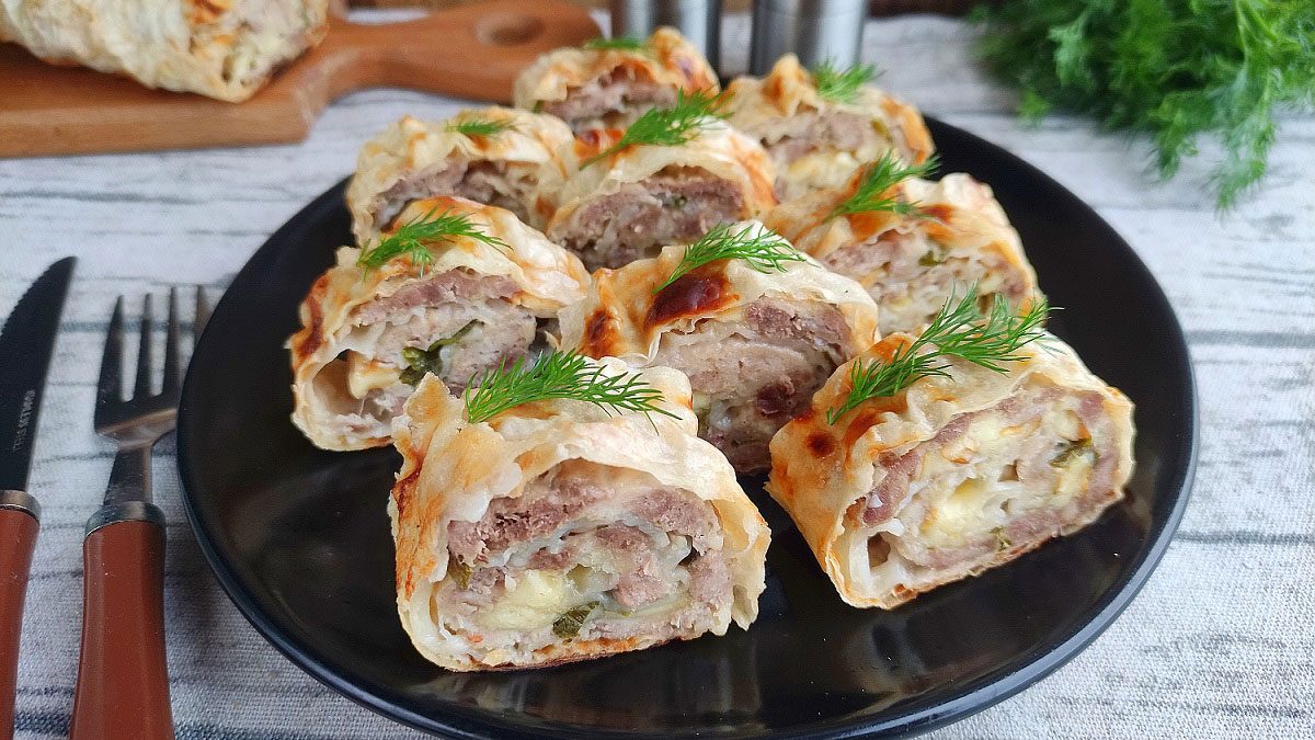 Lavash roll with meat – quick, tasty and easy