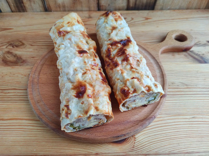 Lavash roll with meat - quick, tasty and easy