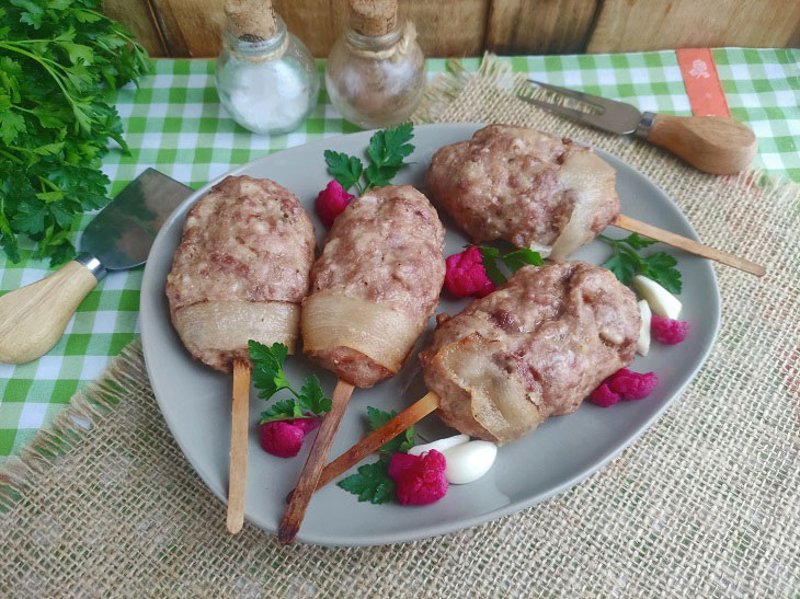 Eskimo cutlets on a stick - an interesting dish made from the simplest products