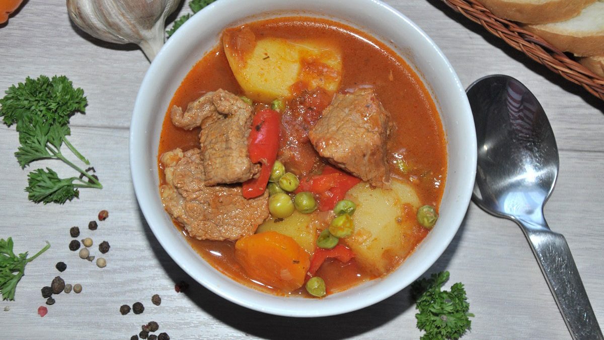 Orman kebab stew – a delicious dish of Turkish cuisine