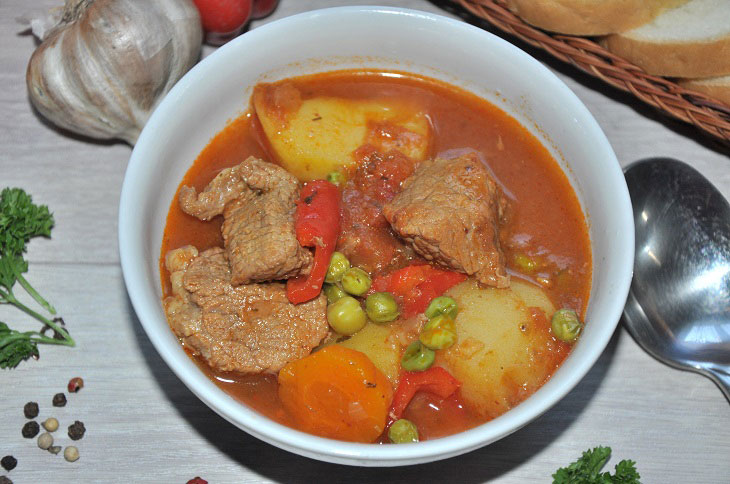 Orman kebab stew - a delicious dish of Turkish cuisine