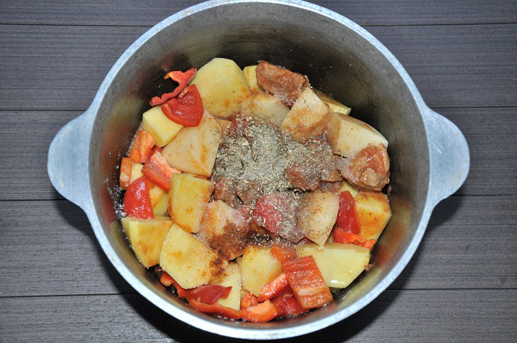 Orman kebab stew - a delicious dish of Turkish cuisine