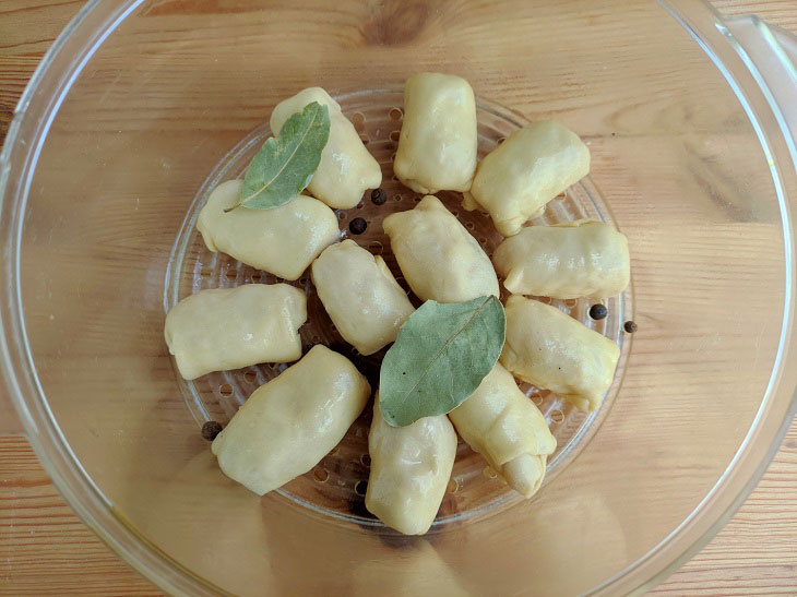 Cabbage rolls in dough - an unusual Uzbek dish