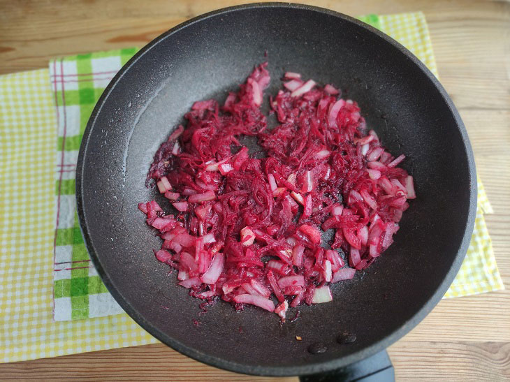 Pasta with beets - an original and tasty dish