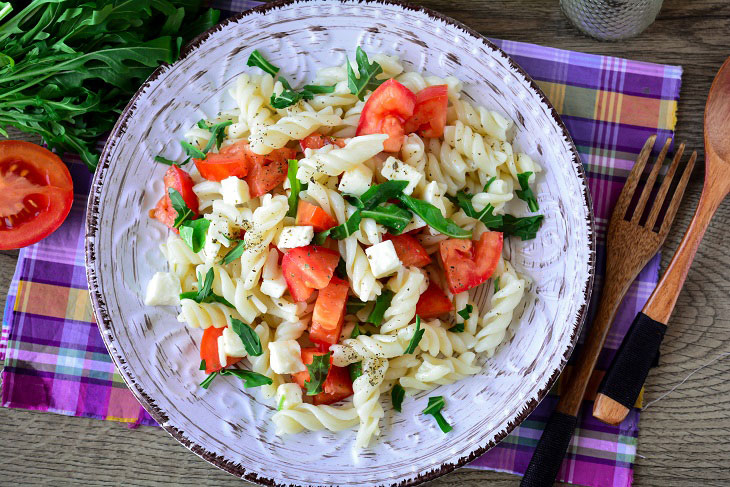 Pasta salad "Caprese" - an original and delicious recipe