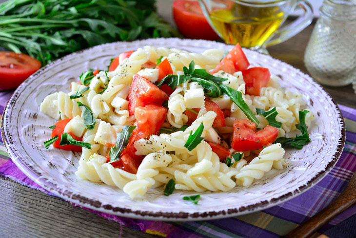 Pasta salad "Caprese" - an original and delicious recipe