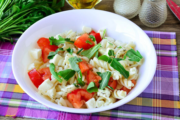 Pasta salad "Caprese" - an original and delicious recipe