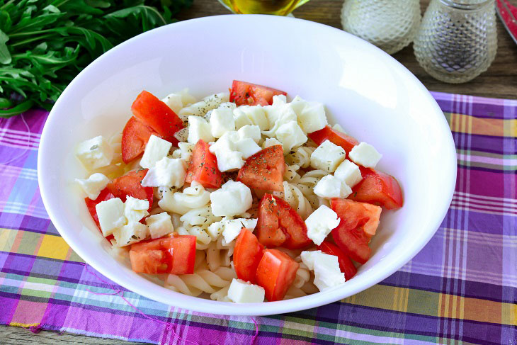 Pasta salad "Caprese" - an original and delicious recipe