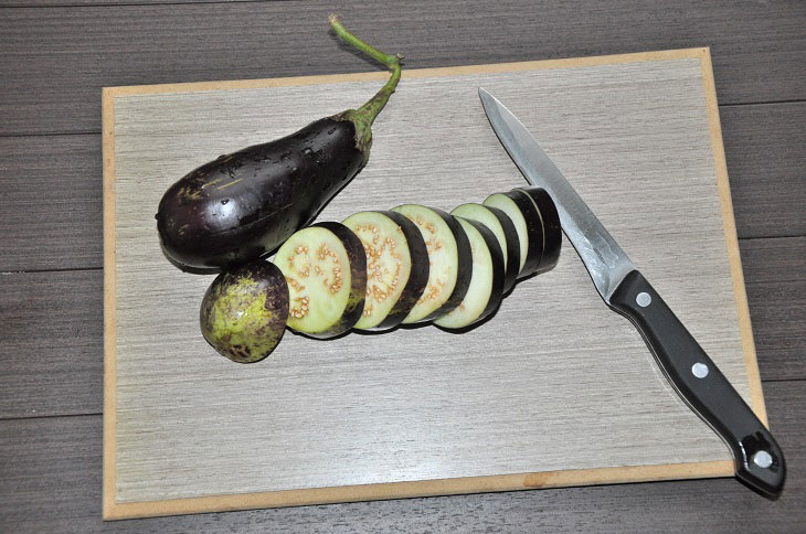 Casserole "Jean-eggplant" - a simple and tasty dish for dinner