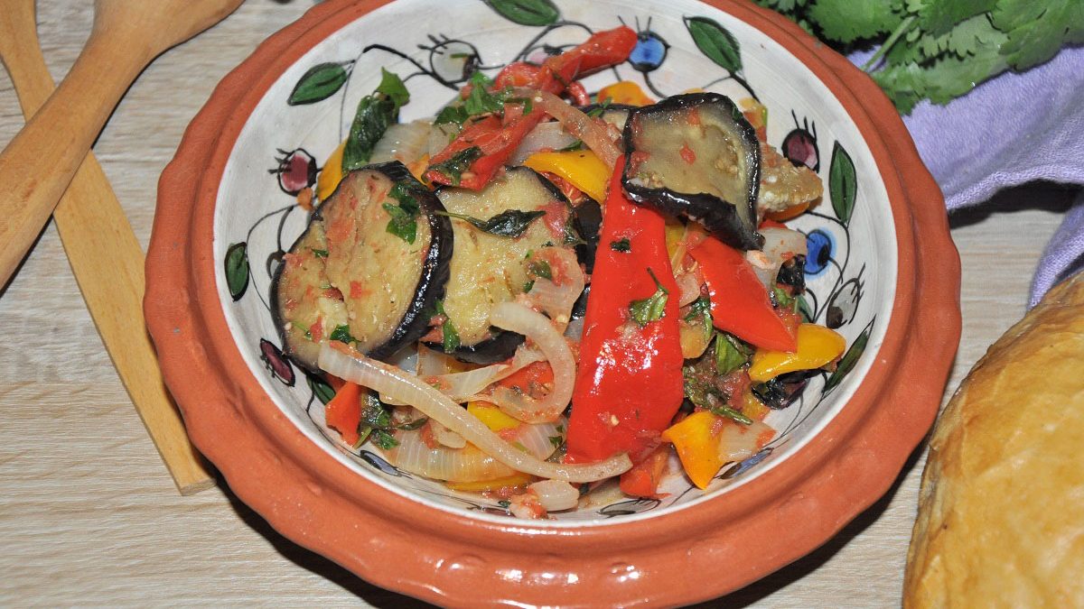 Vegetable stew “Ajapsandali” – a delicious Georgian dish