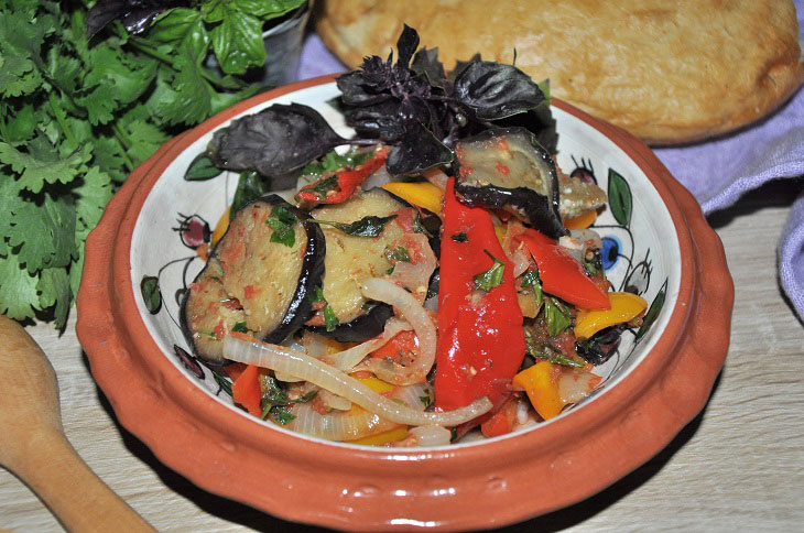Vegetable stew "Ajapsandali" - a delicious Georgian dish