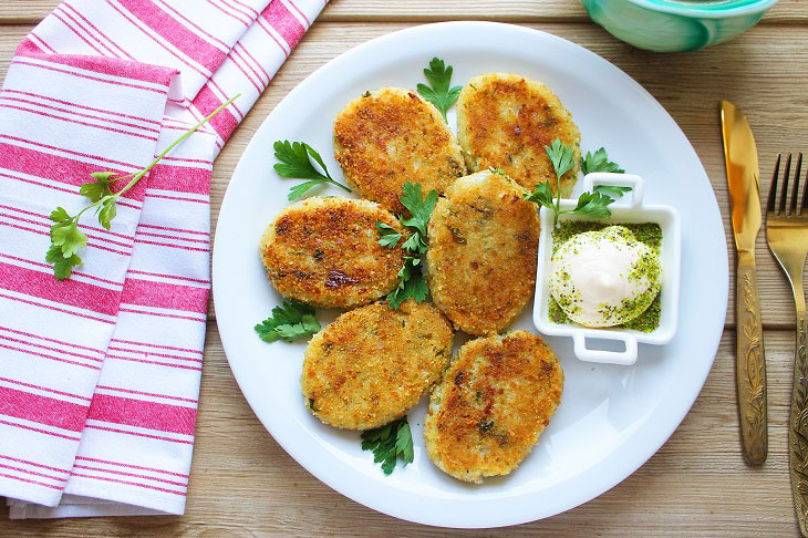 Cabbage cutlets without eggs - a simple and tasty recipe