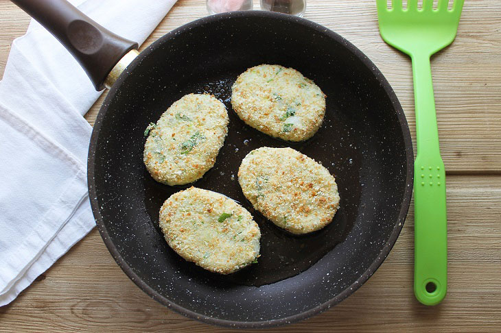 Cabbage cutlets without eggs - a simple and tasty recipe