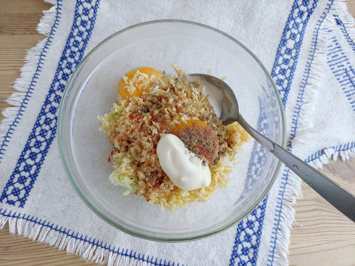 Zucchini soufflé in the oven - a delicate and airy dish