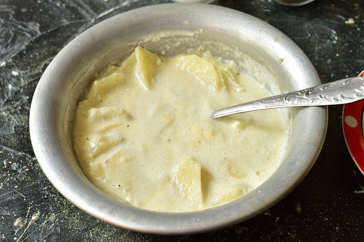 French potatoes in milk - an unusual and interesting recipe