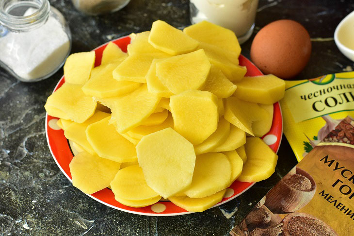 Fragrant potatoes "Dauphiné" - a delicious and festive recipe