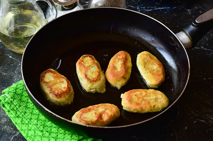 Potato patties with herbs - ruddy and appetizing