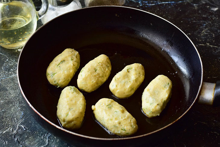 Potato patties with herbs - ruddy and appetizing
